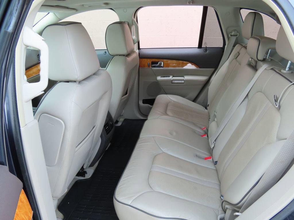 Used 2014 Lincoln MKX AWD w/ Equipment Group 102A image 27