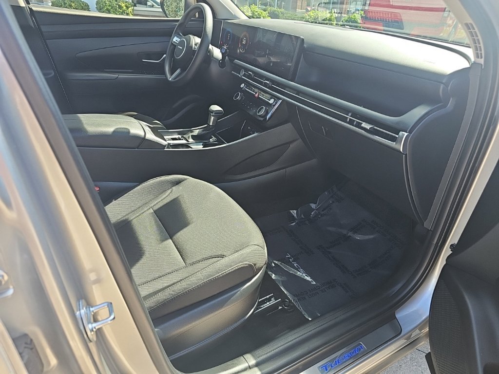 Used 2025 Hyundai Tucson SEL FWD image 25