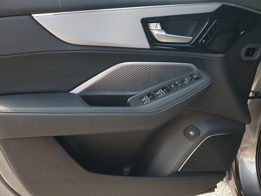 Certified 2026 Acura MDX FWD image 19