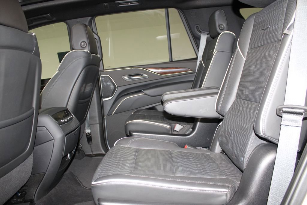 Used 2023 Cadillac Escalade Premium Luxury w/ LPO, Illumination Package RWD image 27
