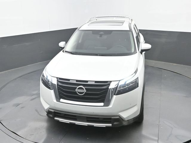 Used 2025 Nissan Pathfinder SL w/ SL Premium Package AWD/4WD image 14