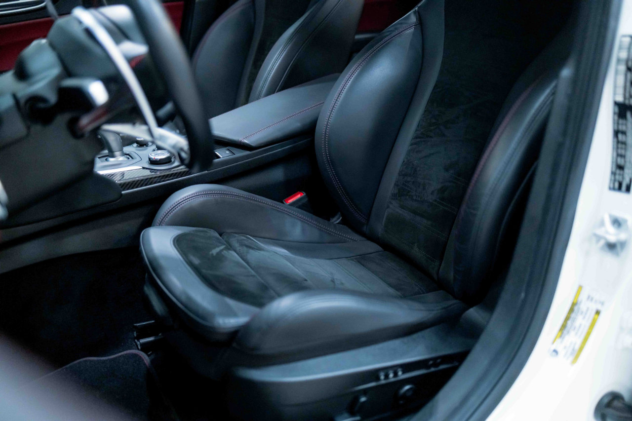 Used 2017 Alfa Romeo Giulia Quadrifoglio image 81