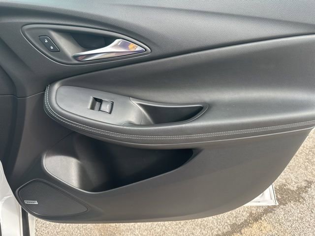 Used 2025 Buick Encore GX Avenir w/ Avenir Technology Package AWD/4WD image 45