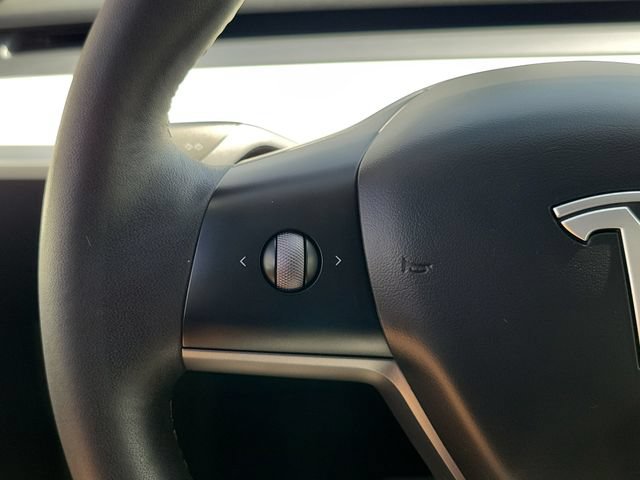 Used 2023 Tesla Model Y Long Range AWD/4WD image 5