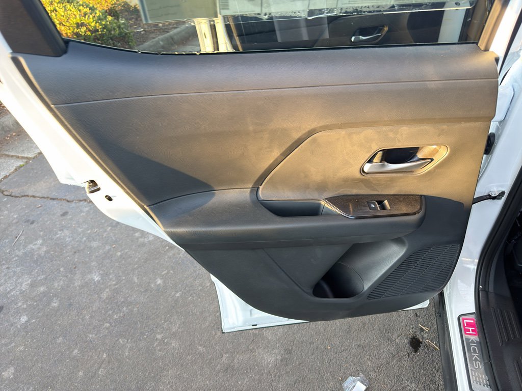 New 2026 Nissan Kicks SR w/ SR Premium Package image 32