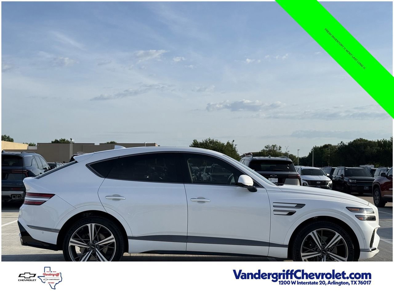 Used 2025 Genesis GV80 3.5T e-SC AWD/4WD image 3