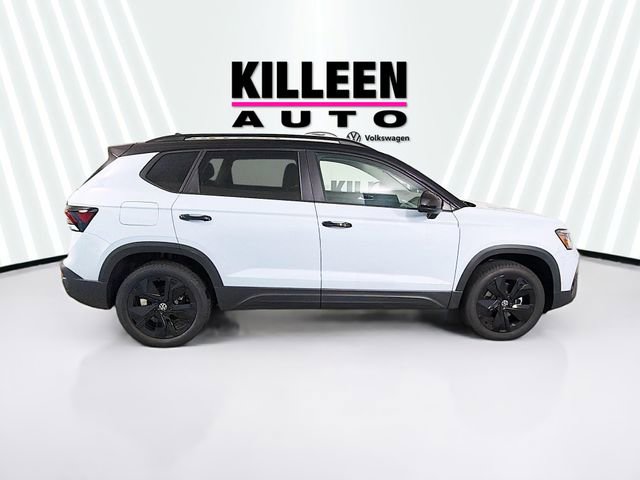 New 2026 Volkswagen Taos SE image 8