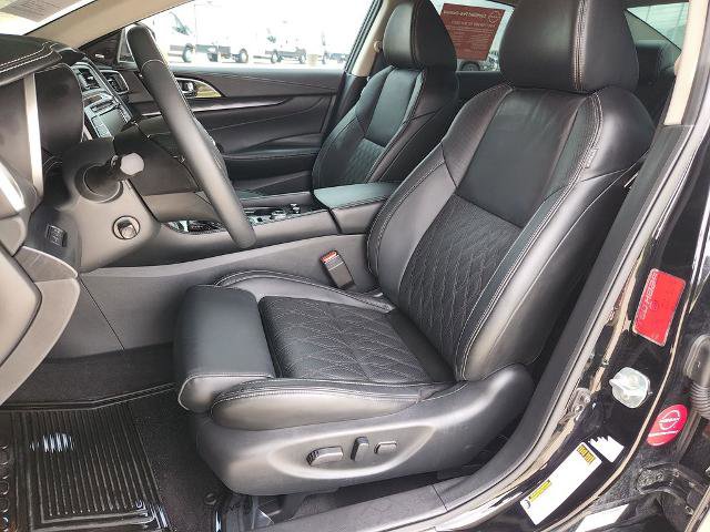Certified 2023 Nissan Maxima Platinum w/ Sport Mat Group FWD image 12