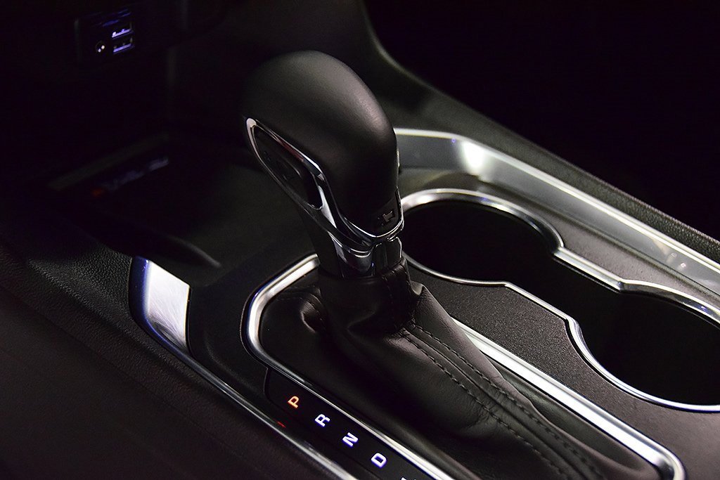 Used 2023 Chevrolet Traverse Premier w/ LPO, Floor Liner Package image 24