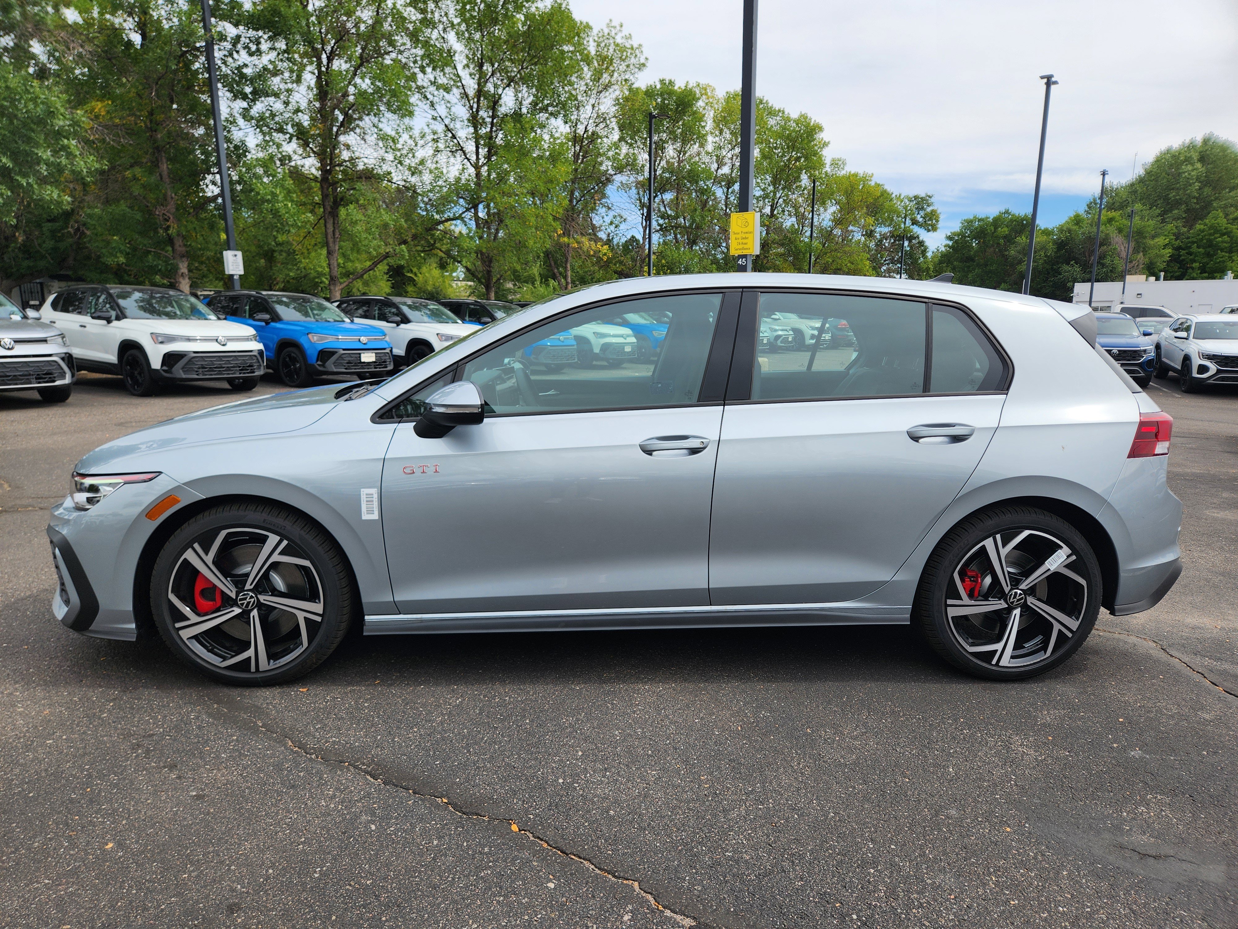 New 2025 Volkswagen Golf SE image 4