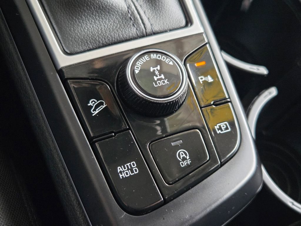 Used 2025 Kia Sportage LX image 8