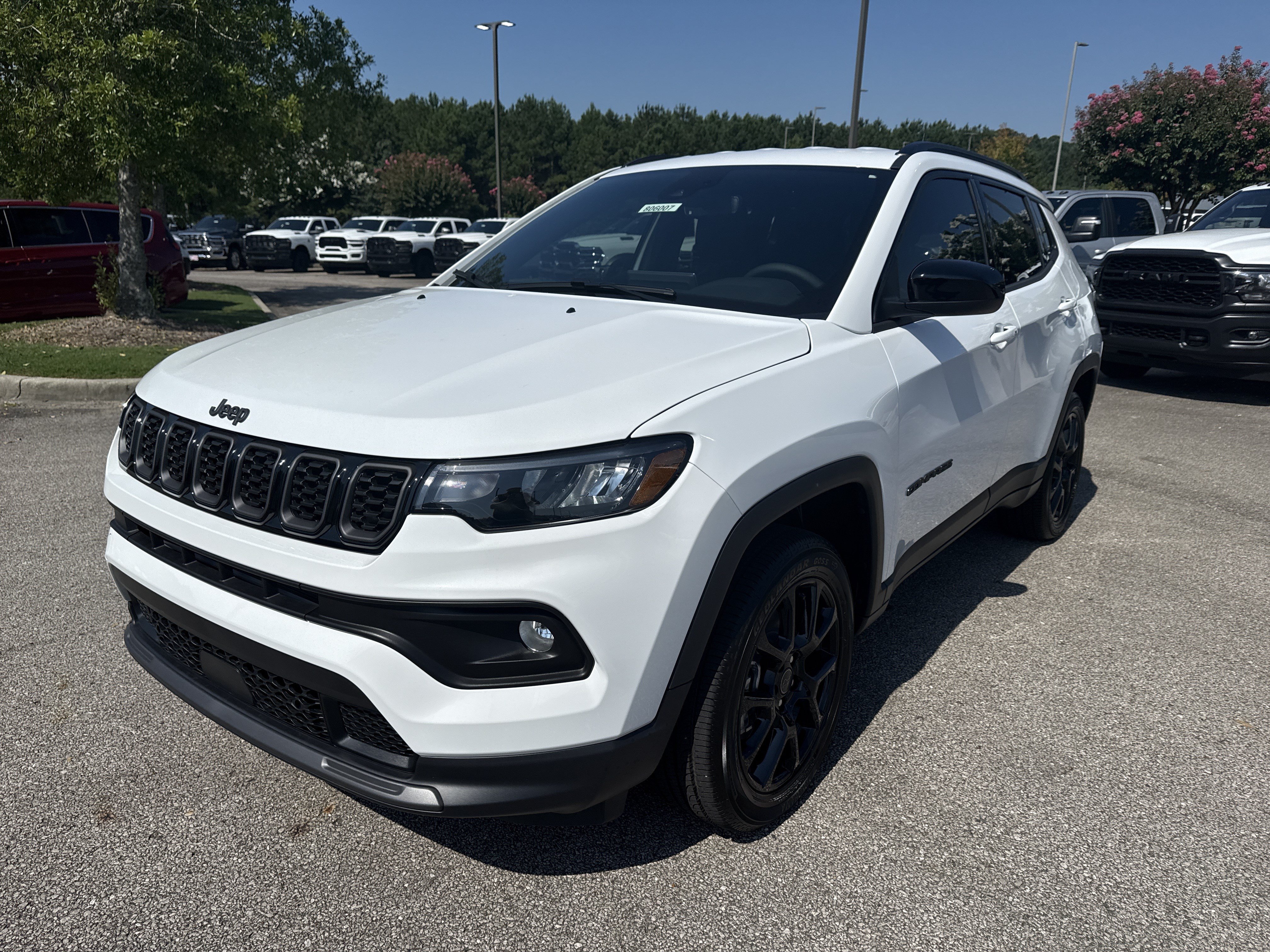 New 2026 Jeep Compass Latitude AWD/4WD image 3