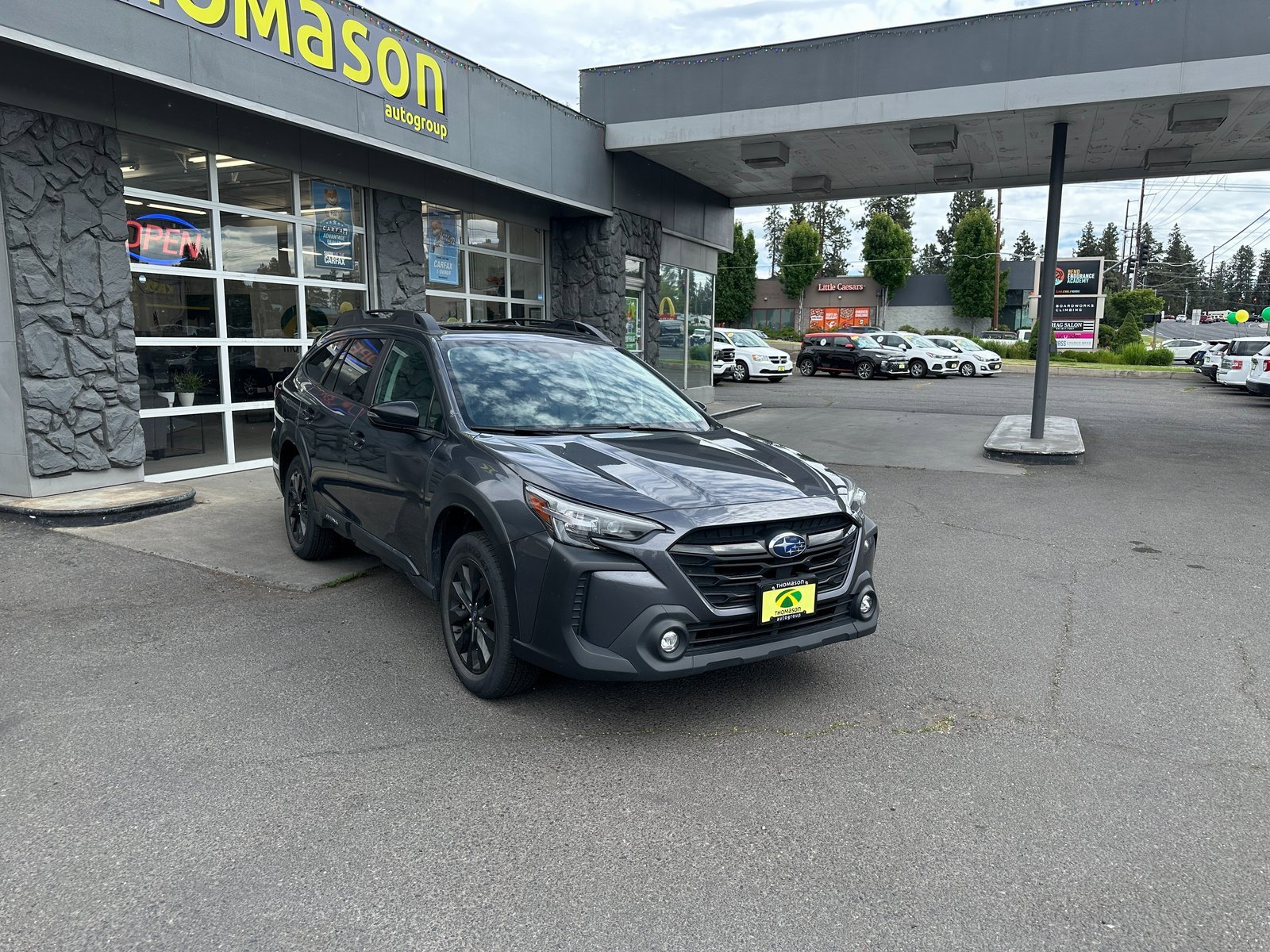 Used 2023 Subaru Outback Onyx Edition image 4