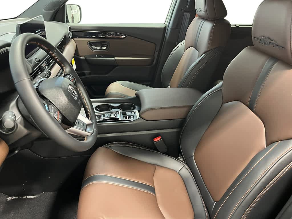New 2026 Honda Pilot TrailSport image 13
