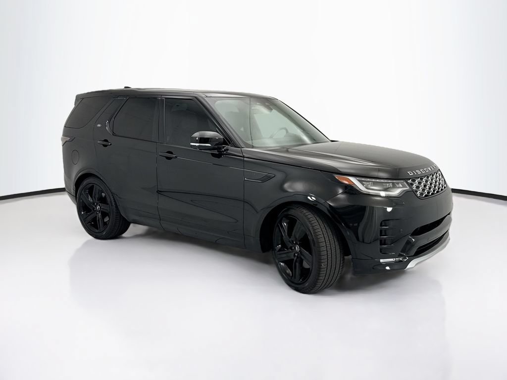 Used 2024 Land Rover Discovery Metropolitan Edition AWD/4WD image 3