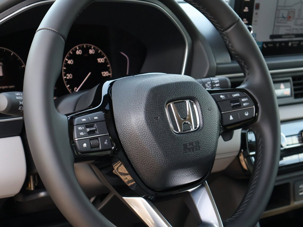 New 2025 Honda Pilot Touring image 13