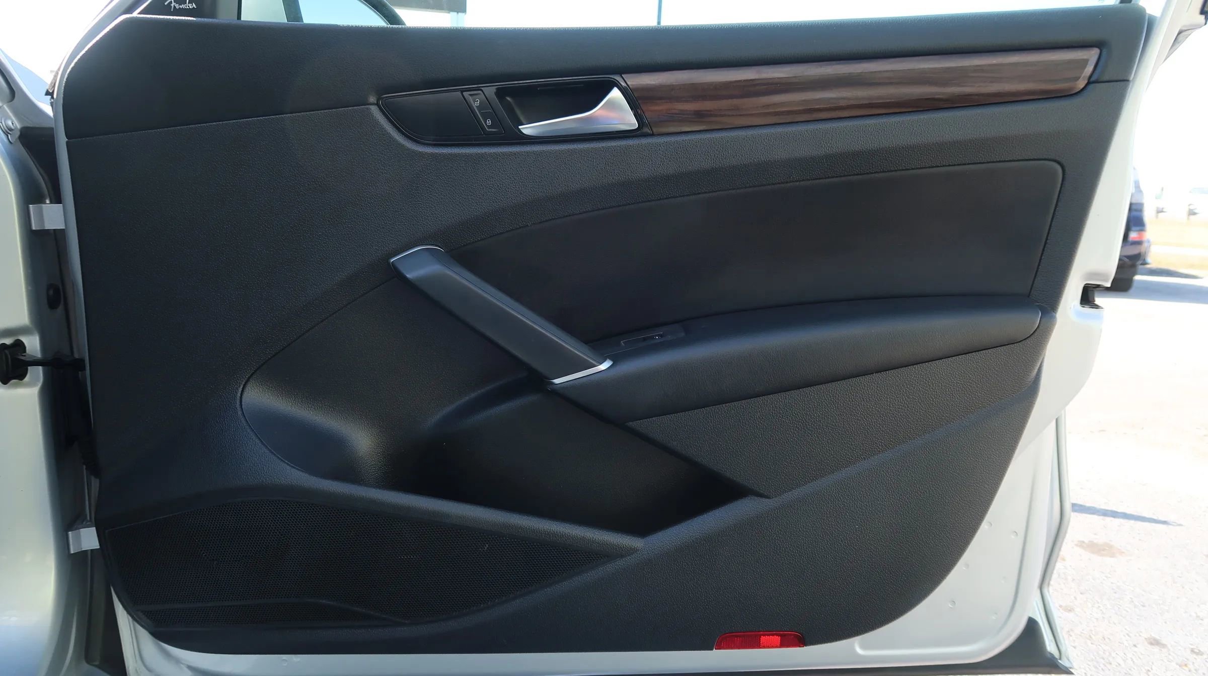 Used 2020 Volkswagen Passat 2.0T SEL image 44