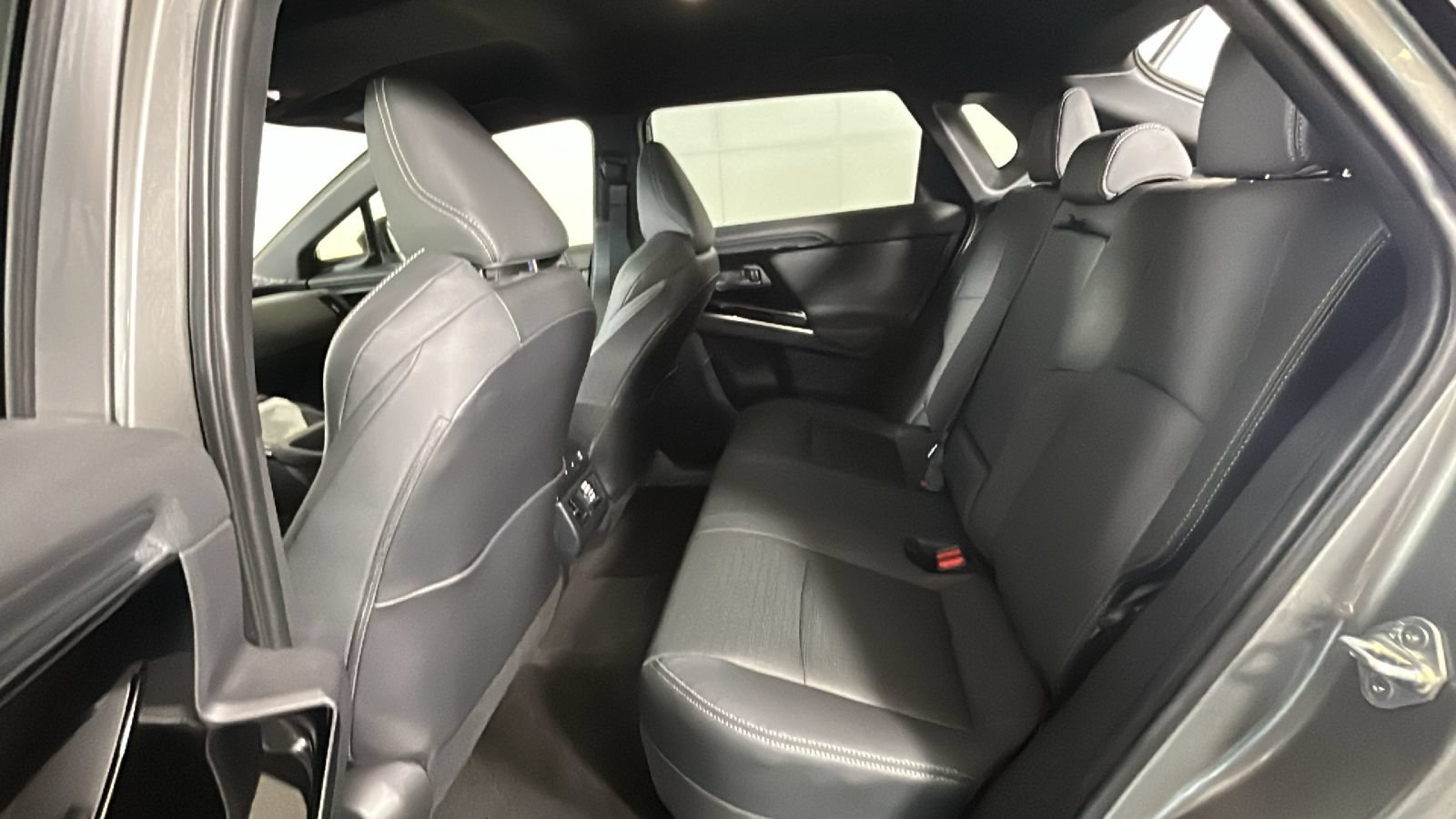 Used 2023 Subaru Solterra AWD image 30
