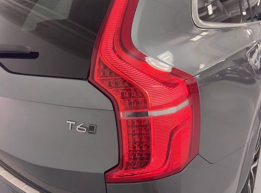 Used 2020 Volvo XC90 T6 Momentum w/ Protection Package AWD/4WD image 9