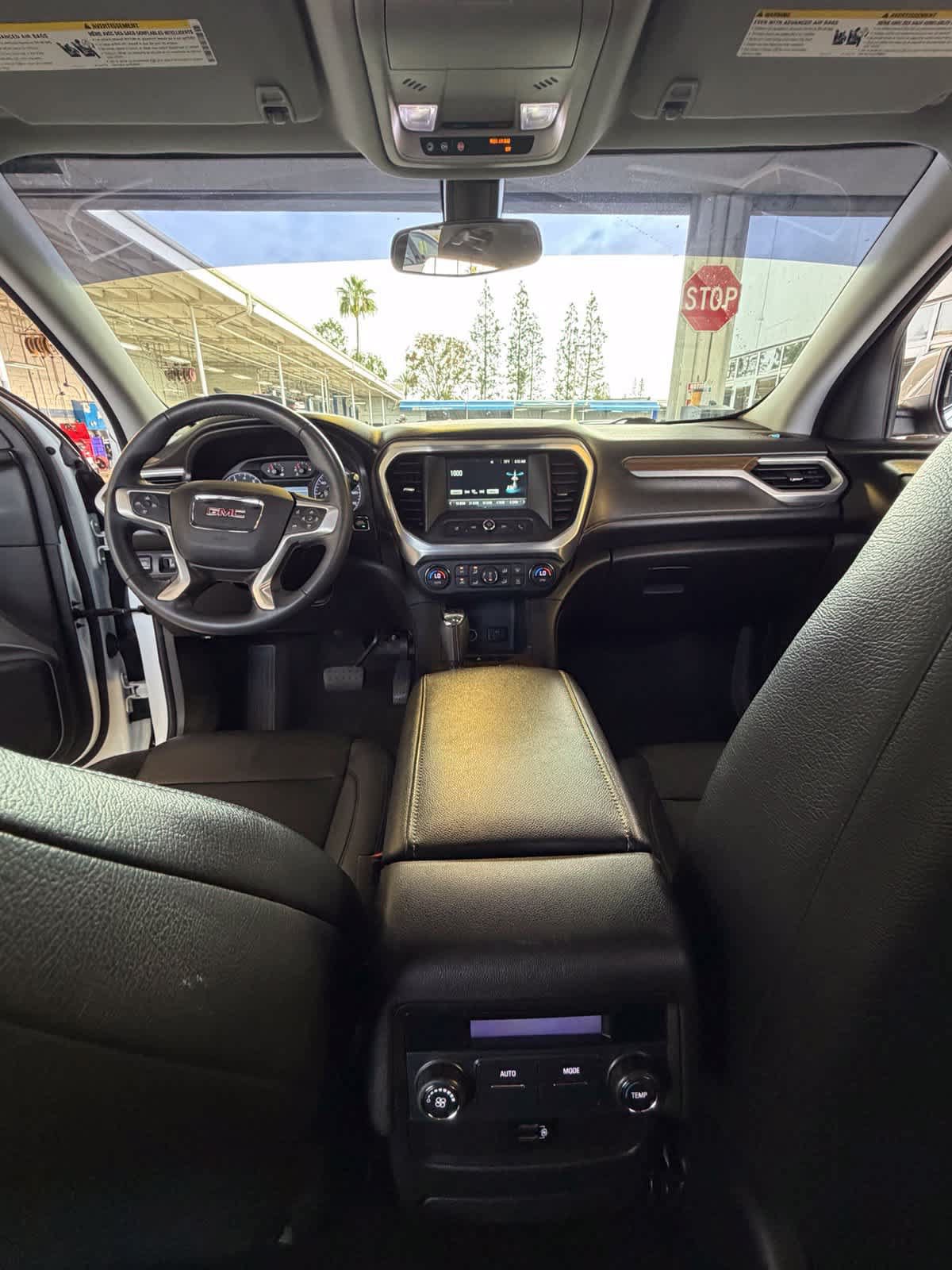 Used 2017 GMC Acadia SLE FWD image 15