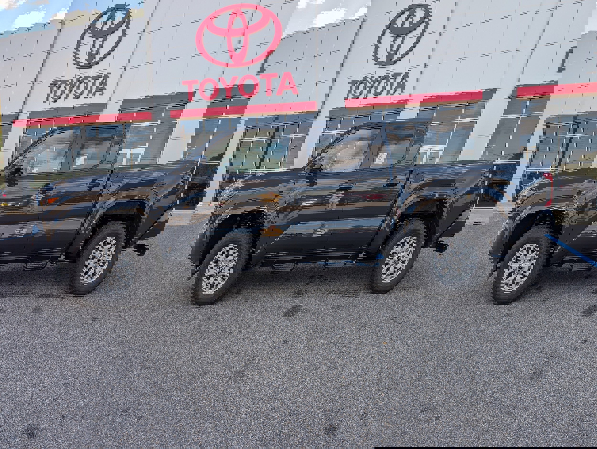 New 2025 Toyota Tacoma SR5 image 2