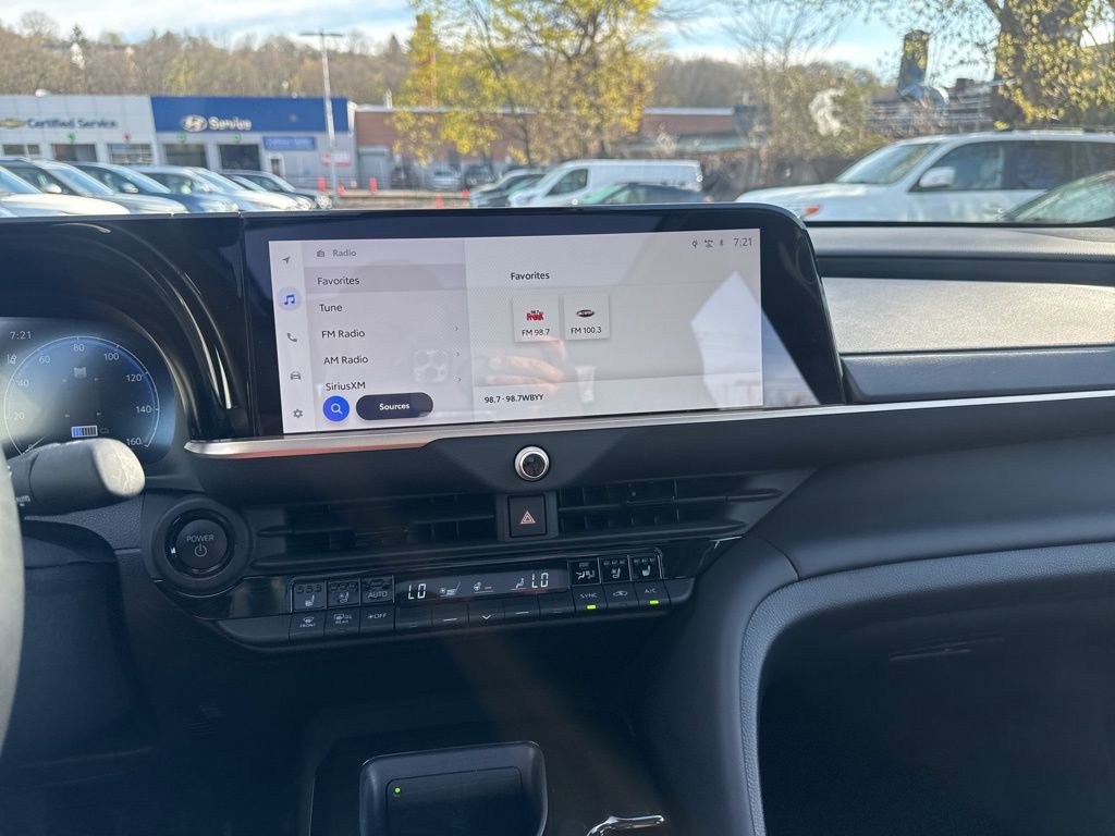 Used 2024 Toyota Crown Platinum AWD/4WD image 24