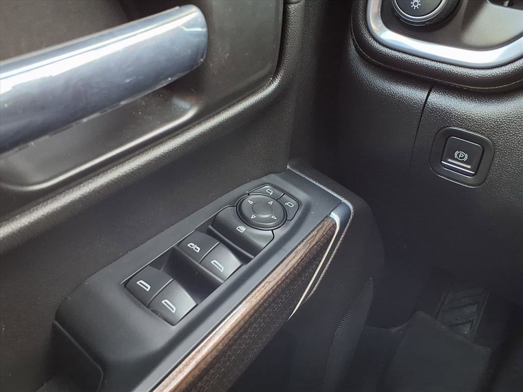 Used 2021 Chevrolet Silverado 1500 RST image 23