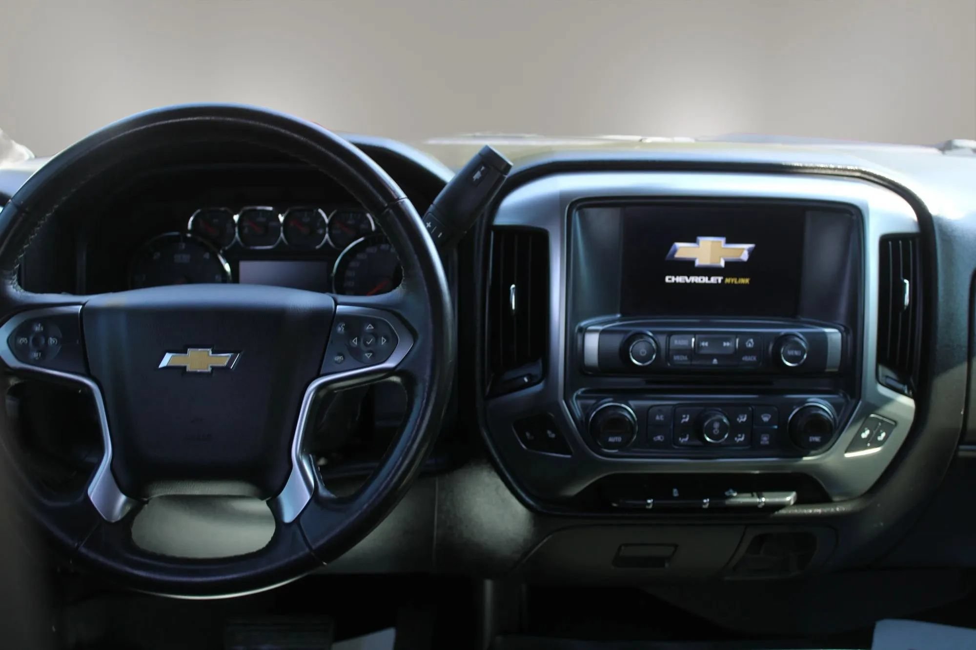 Used 2017 Chevrolet Silverado 1500 LT w/ All Star Edition AWD/4WD image 17
