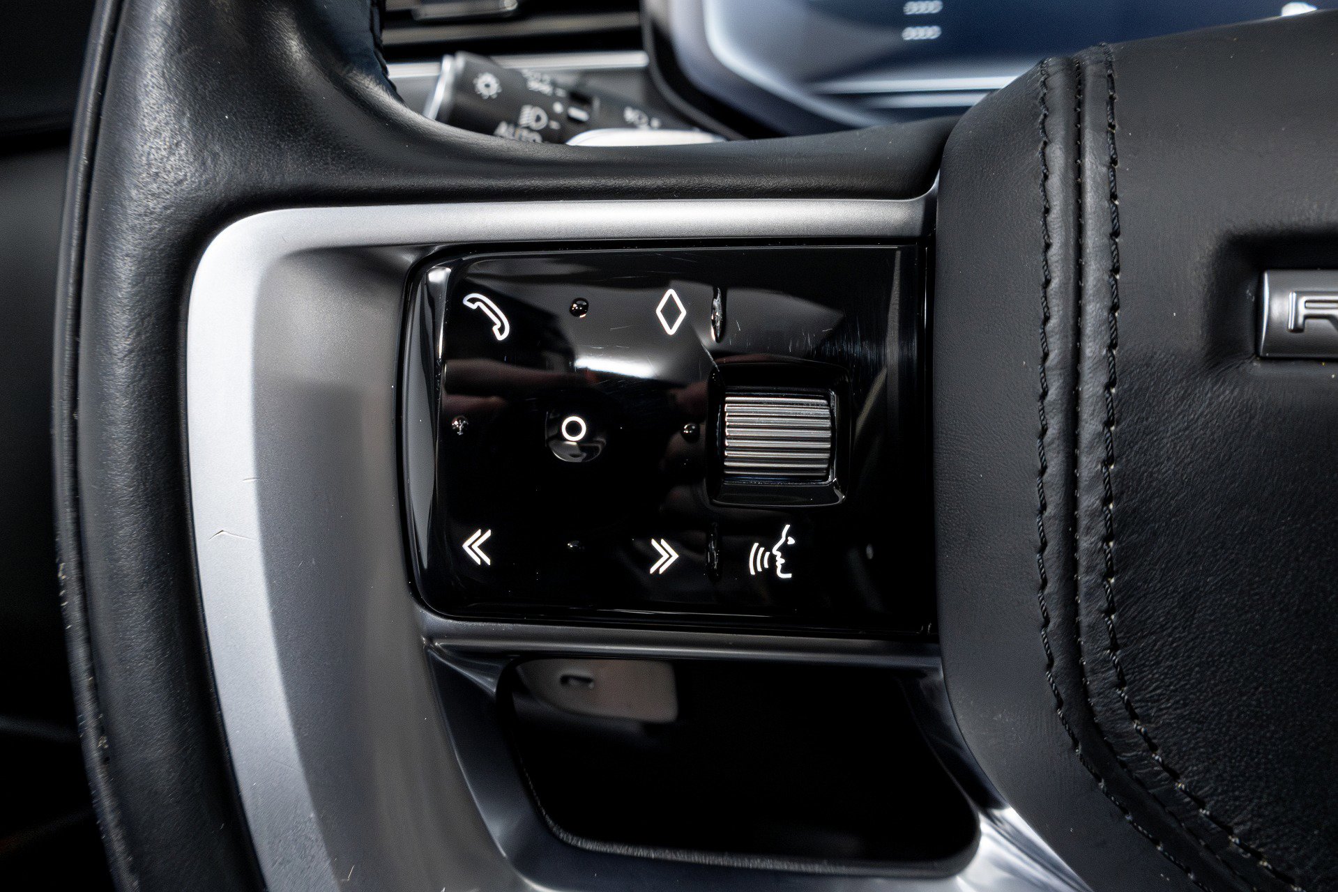 Used 2023 Land Rover Range Rover Autobiography image 58