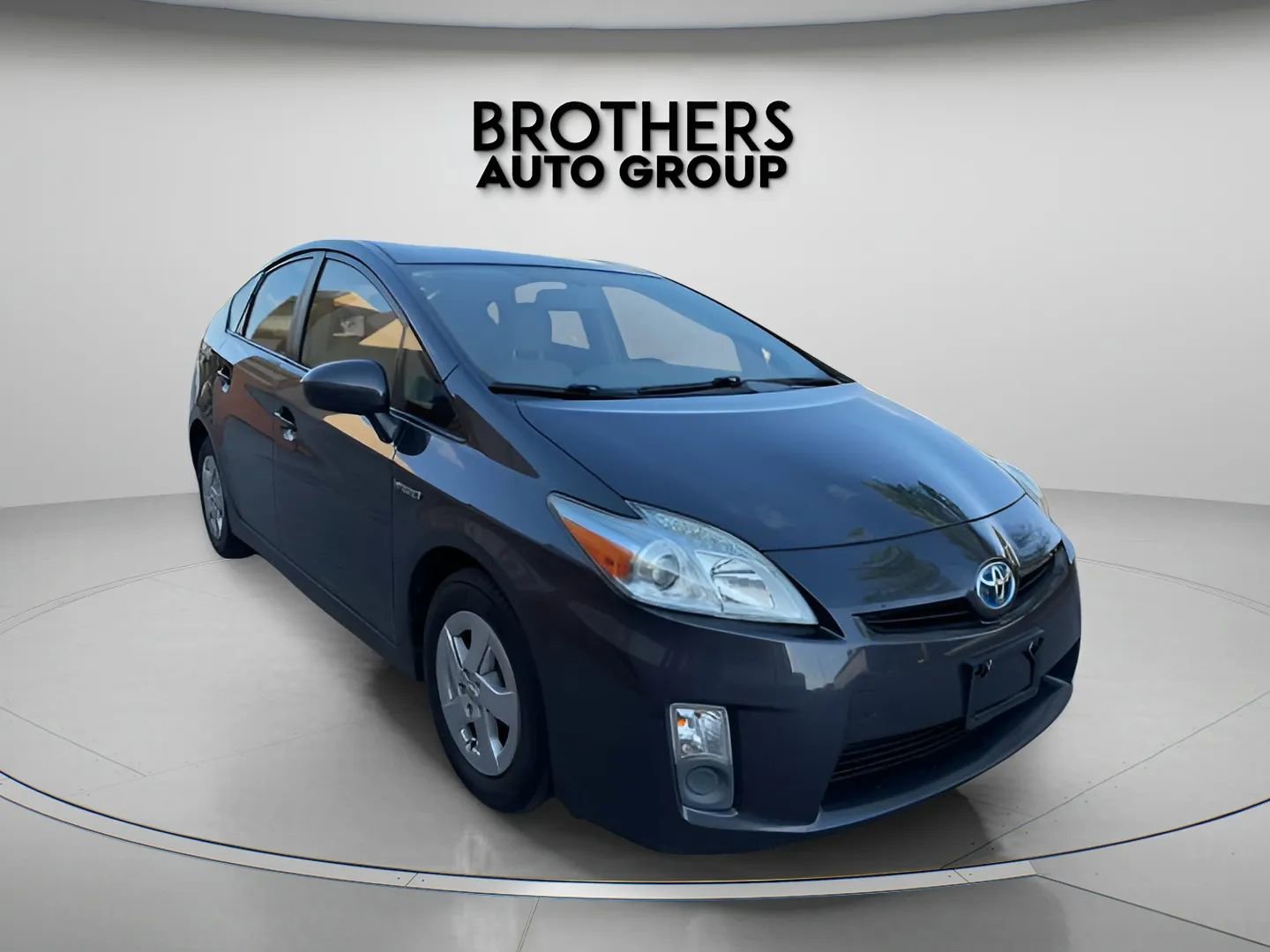 Used 2010 Toyota Prius Three image 1