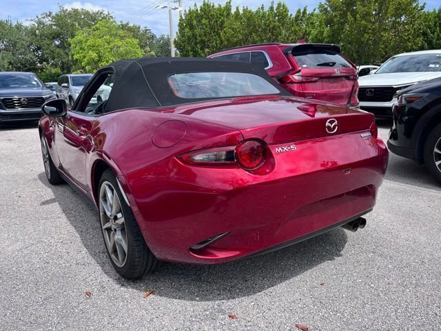 Used 2023 MAZDA MX-5 Miata Grand Touring RWD image 5