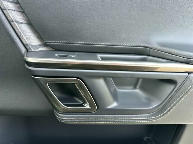 Used 2022 Rivian R1S Launch Edition image 22