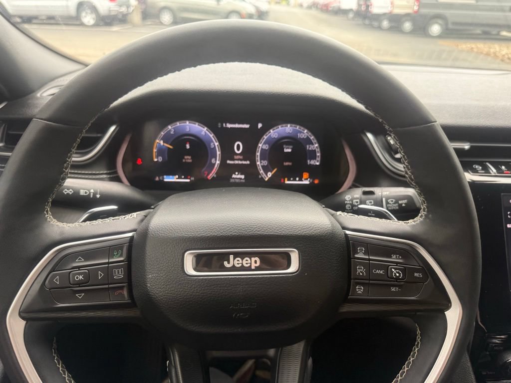 Used 2024 Jeep Grand Cherokee L Altitude AWD/4WD image 17