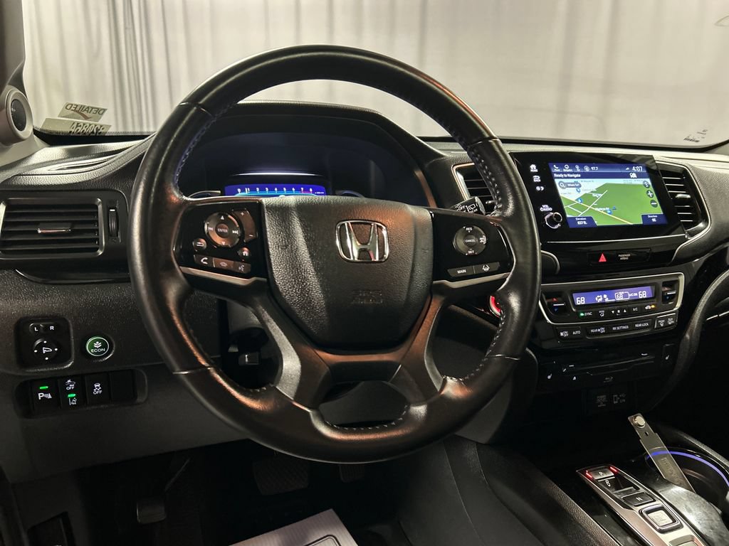 Used 2022 Honda Pilot Touring image 13