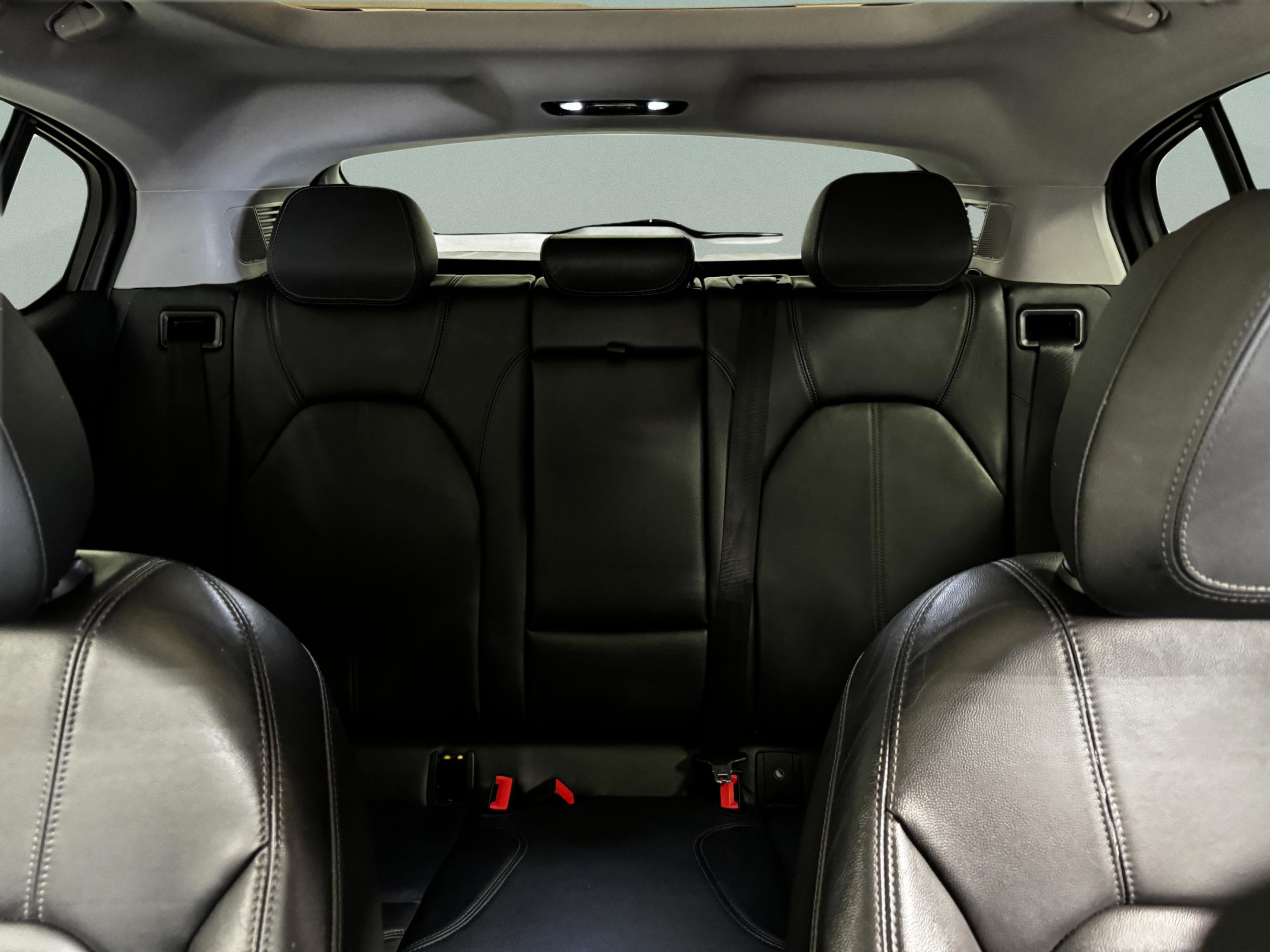 Used 2020 Alfa Romeo Stelvio Ti w/ Nero Edizione image 41