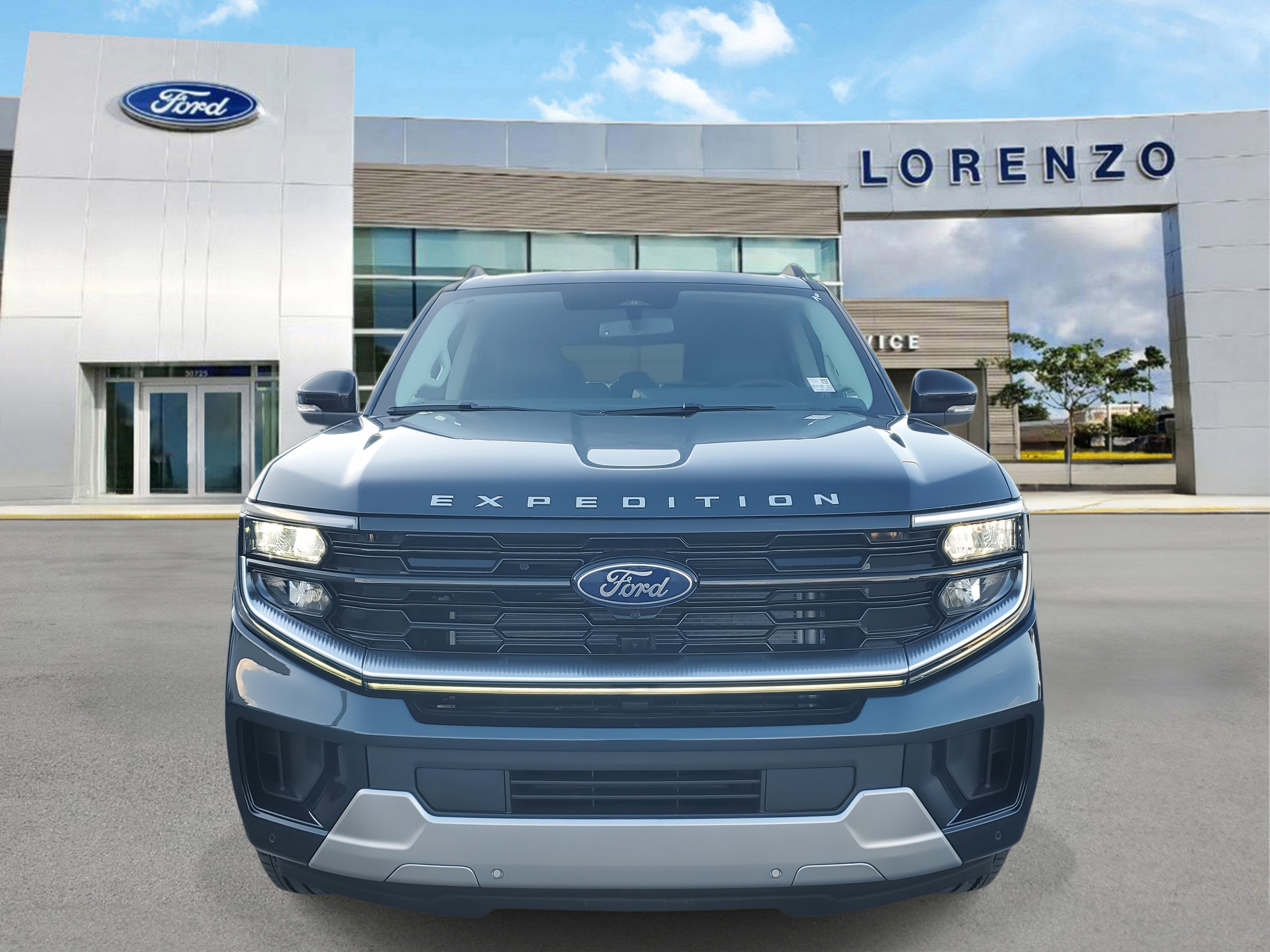 New 2025 Ford Expedition Max Platinum w/ Driver's Package image 2