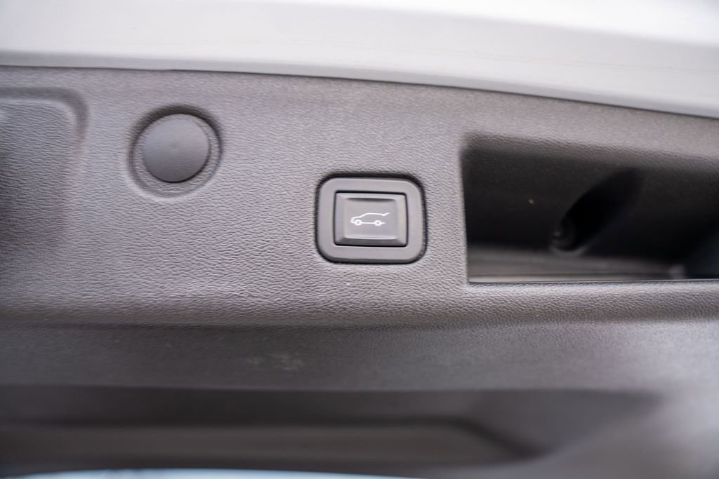 Used 2019 Chevrolet Equinox LT image 11