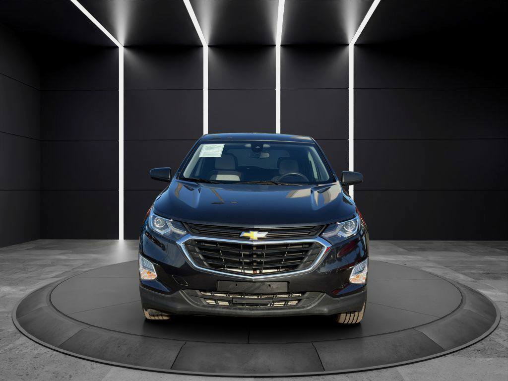 Used 2021 Chevrolet Equinox LS image 2
