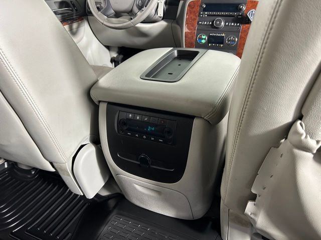 Used 2010 Chevrolet Suburban LT AWD/4WD image 12