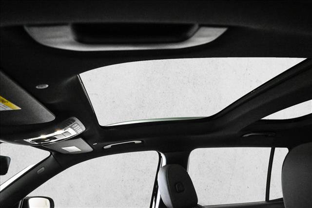 New 2026 Mercedes-Benz GLB 250 4MATIC image 17