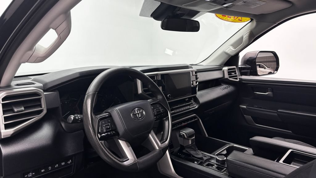 Used 2022 Toyota Tundra SR5 w/ SR5 Convenience Package AWD/4WD image 16