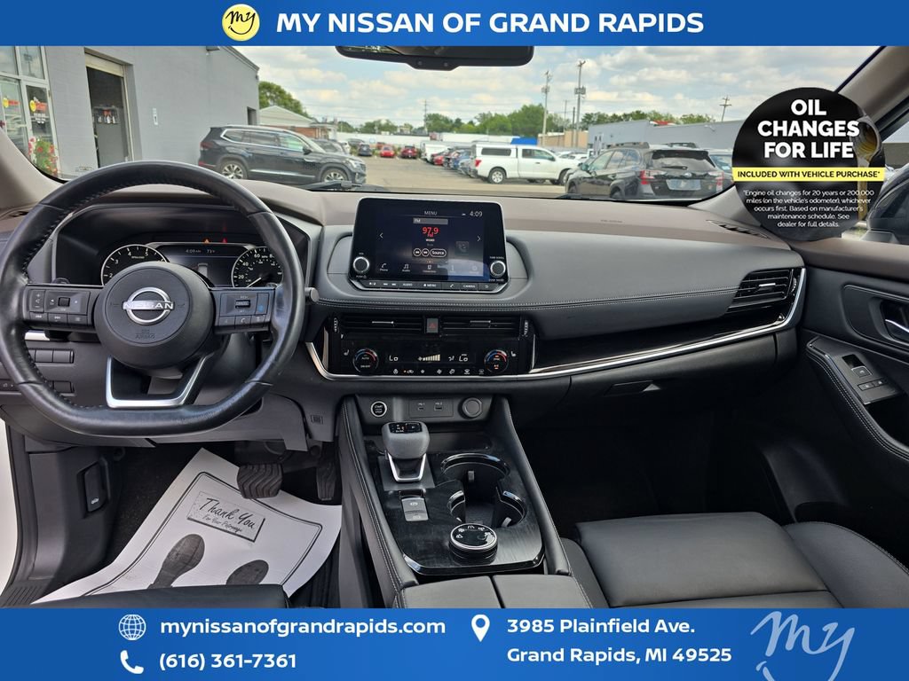 Used 2023 Nissan Rogue SL AWD/4WD image 13