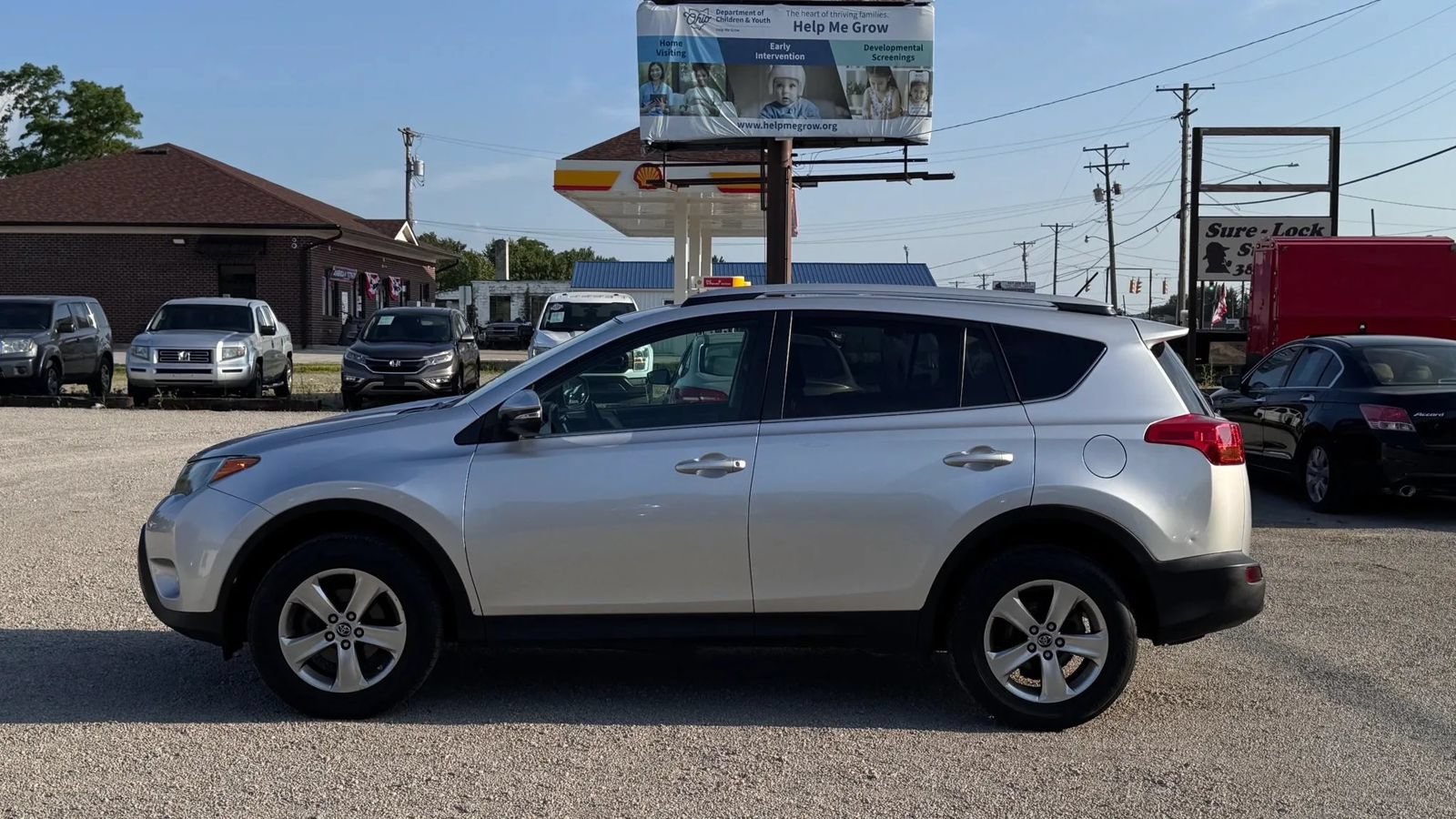 Used 2015 Toyota RAV4 XLE FWD image 10