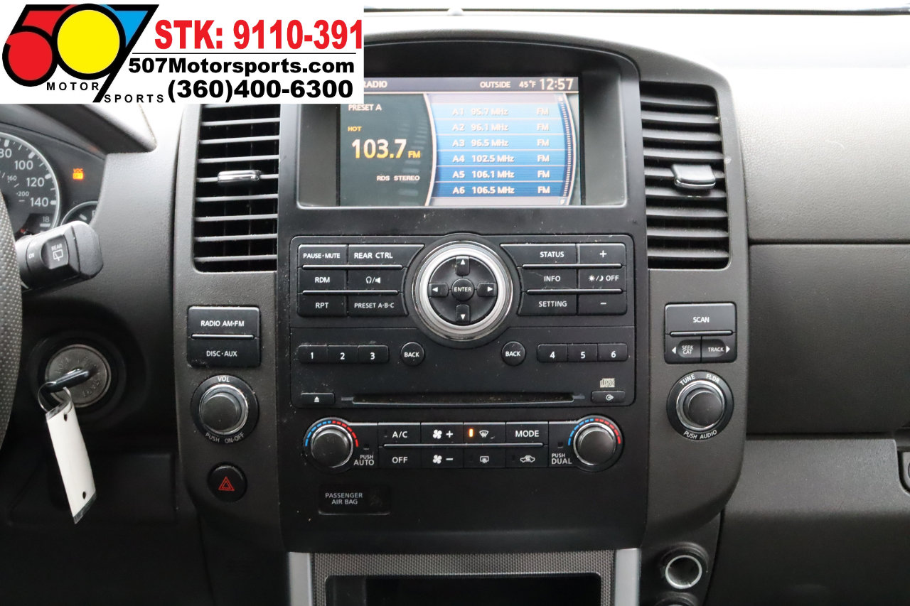 Used 2011 Nissan Pathfinder SV image 18