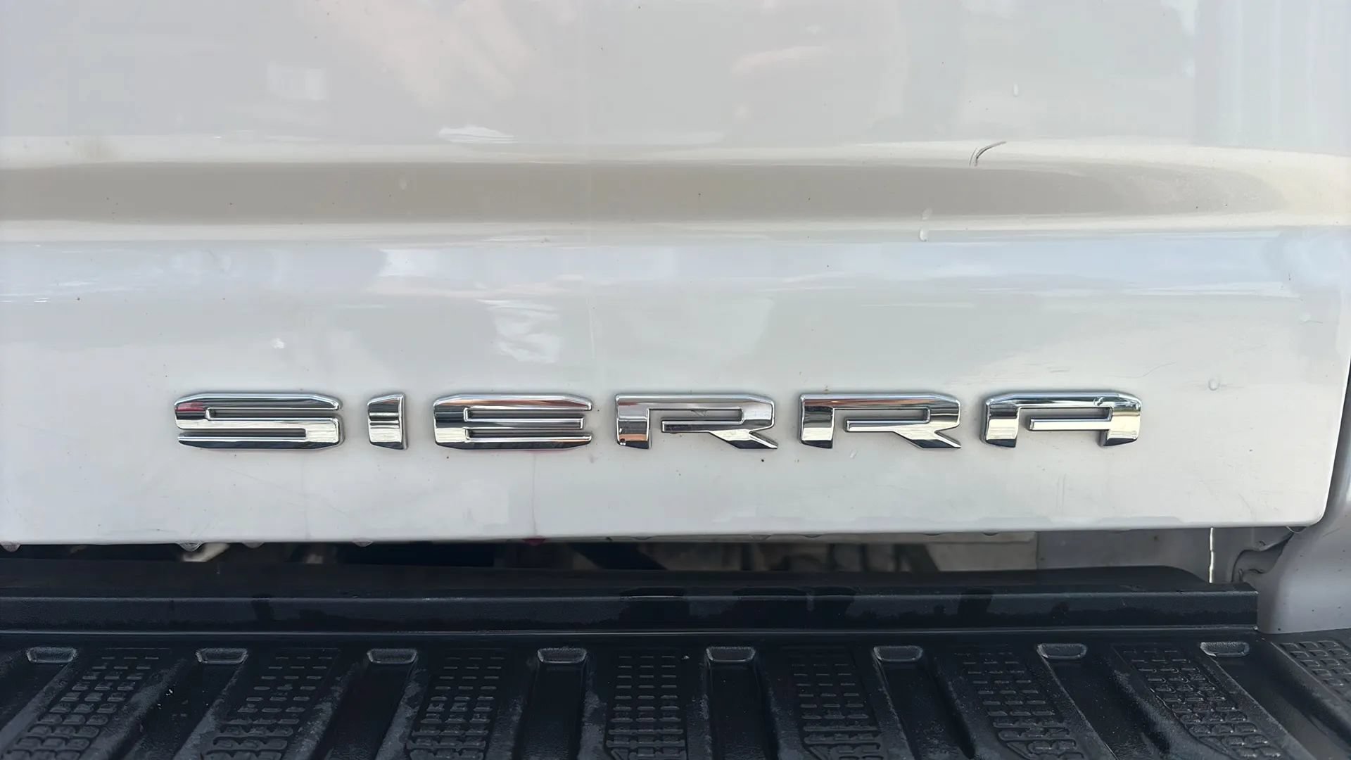Used 2023 GMC Sierra 3500 Denali w/ Denali Ultimate Package AWD/4WD image 6