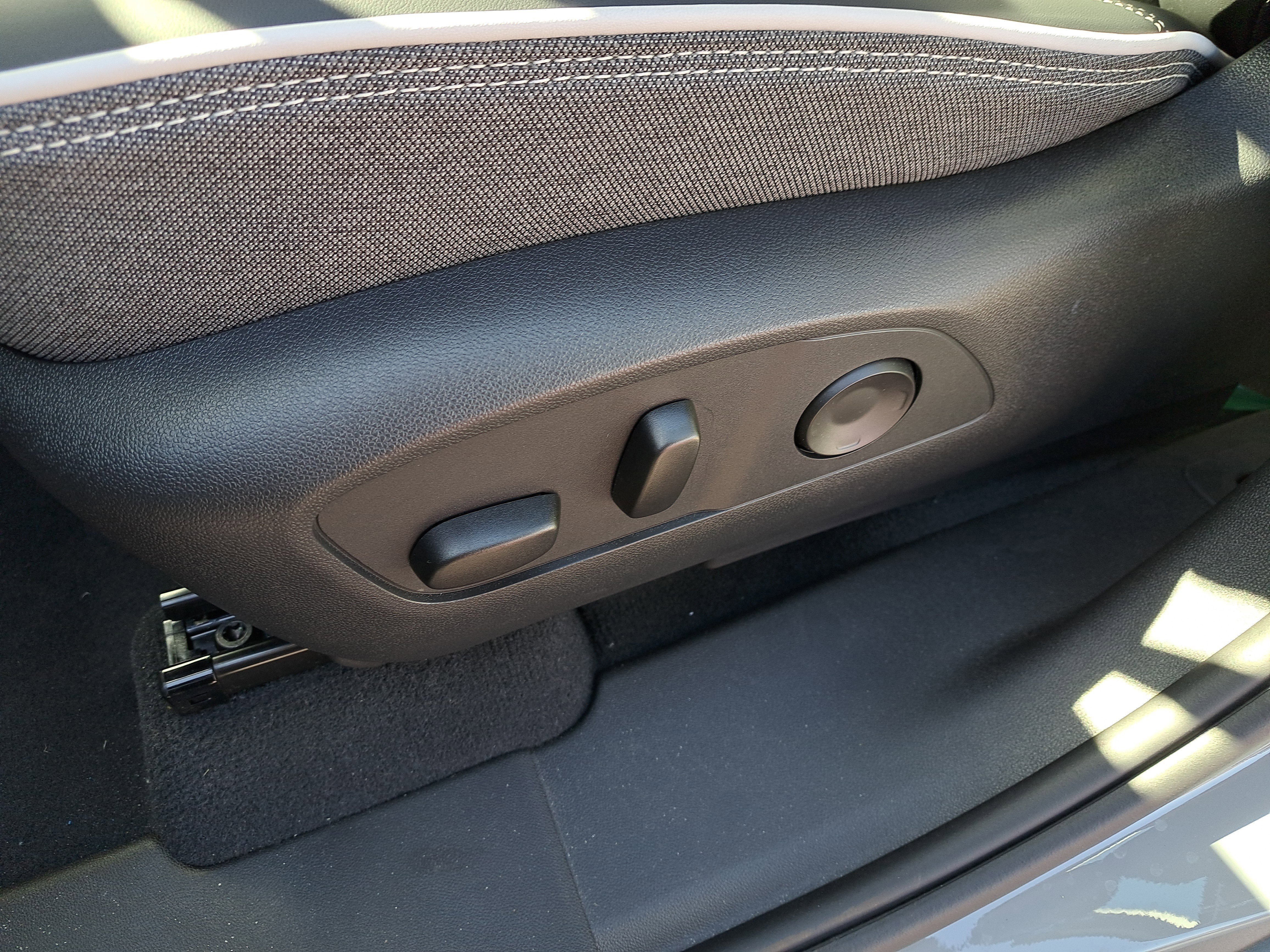 New 2026 GMC Sierra EV Elevation w/ Premium Package image 22