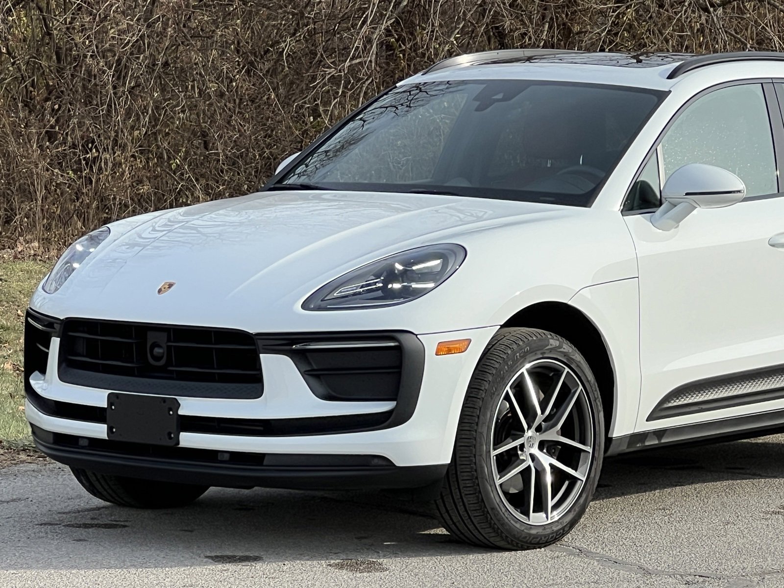Certified 2024 Porsche Macan image 10