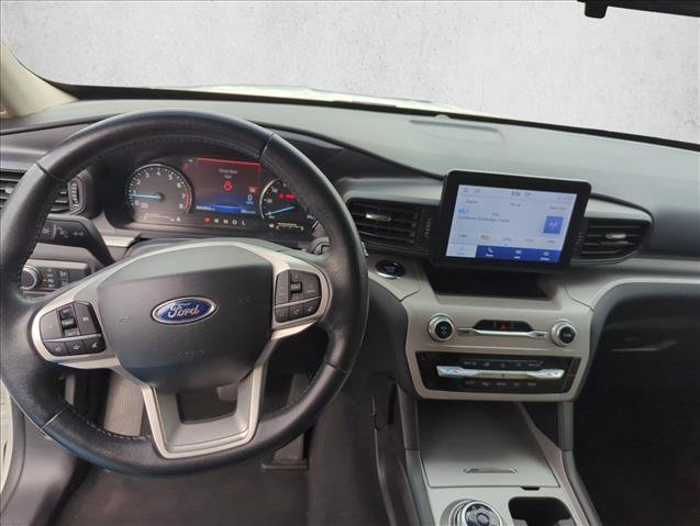 Used 2023 Ford Explorer XLT AWD/4WD image 20