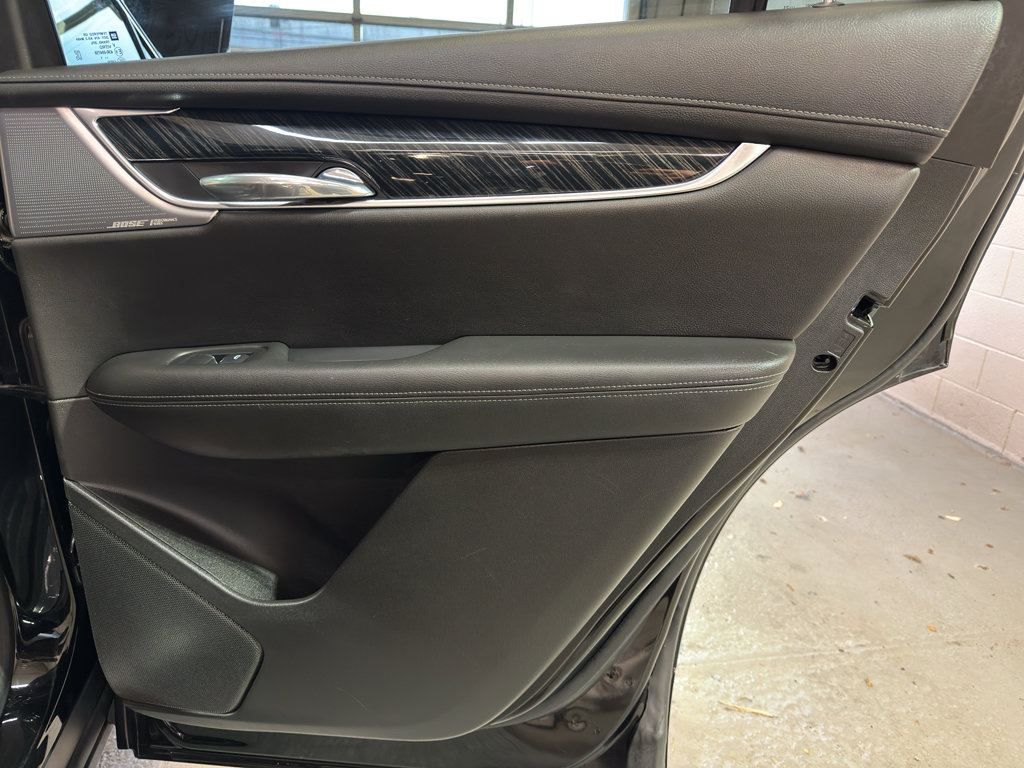 Used 2022 Cadillac XT6 Premium Luxury image 25