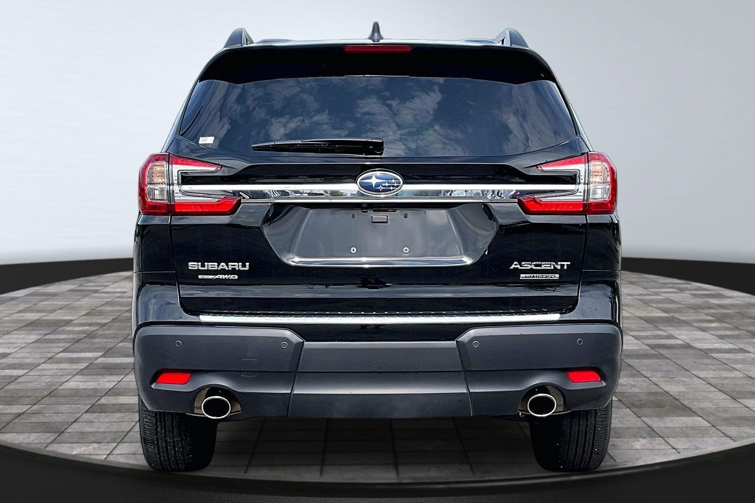 Used 2025 Subaru Ascent Limited AWD/4WD image 4